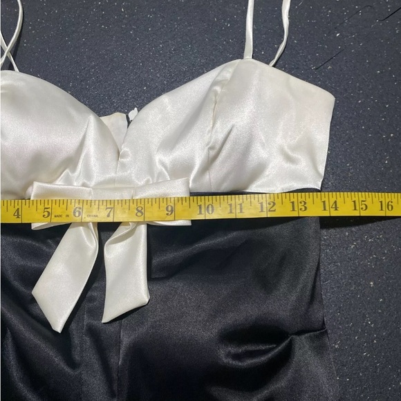 Beata Studio L.A. women’s Strapless Blk +White Satin Type Midi Dress Sz 9 Bow - Picture 4 of 7